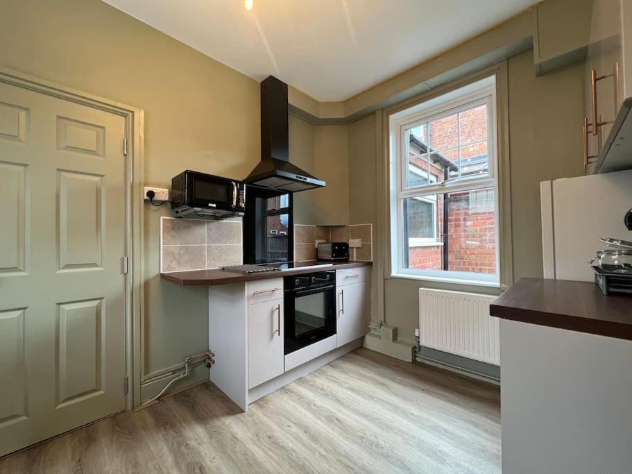 The Rose- Grd Floor, 2-5 Beds, Smarttv, Uni, Tram, M250 Fibre Apartment Nottingham Exterior photo