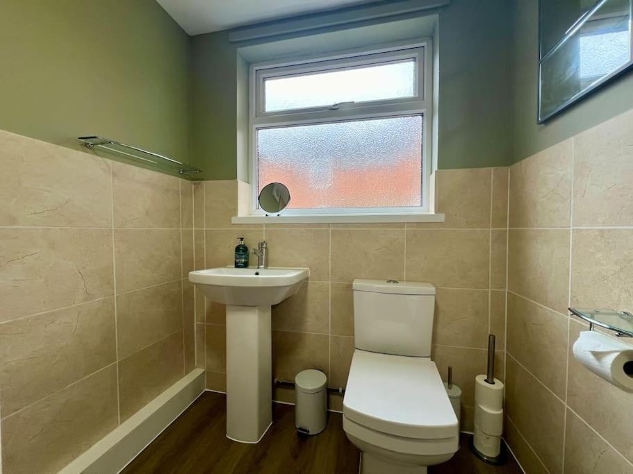 The Rose- Grd Floor, 2-5 Beds, Smarttv, Uni, Tram, M250 Fibre Apartment Nottingham Exterior photo